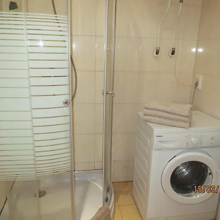 Akadeemia 1, Center Apartment Parnu
