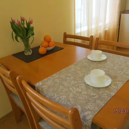 Akadeemia 1, Center Apartment Parnu